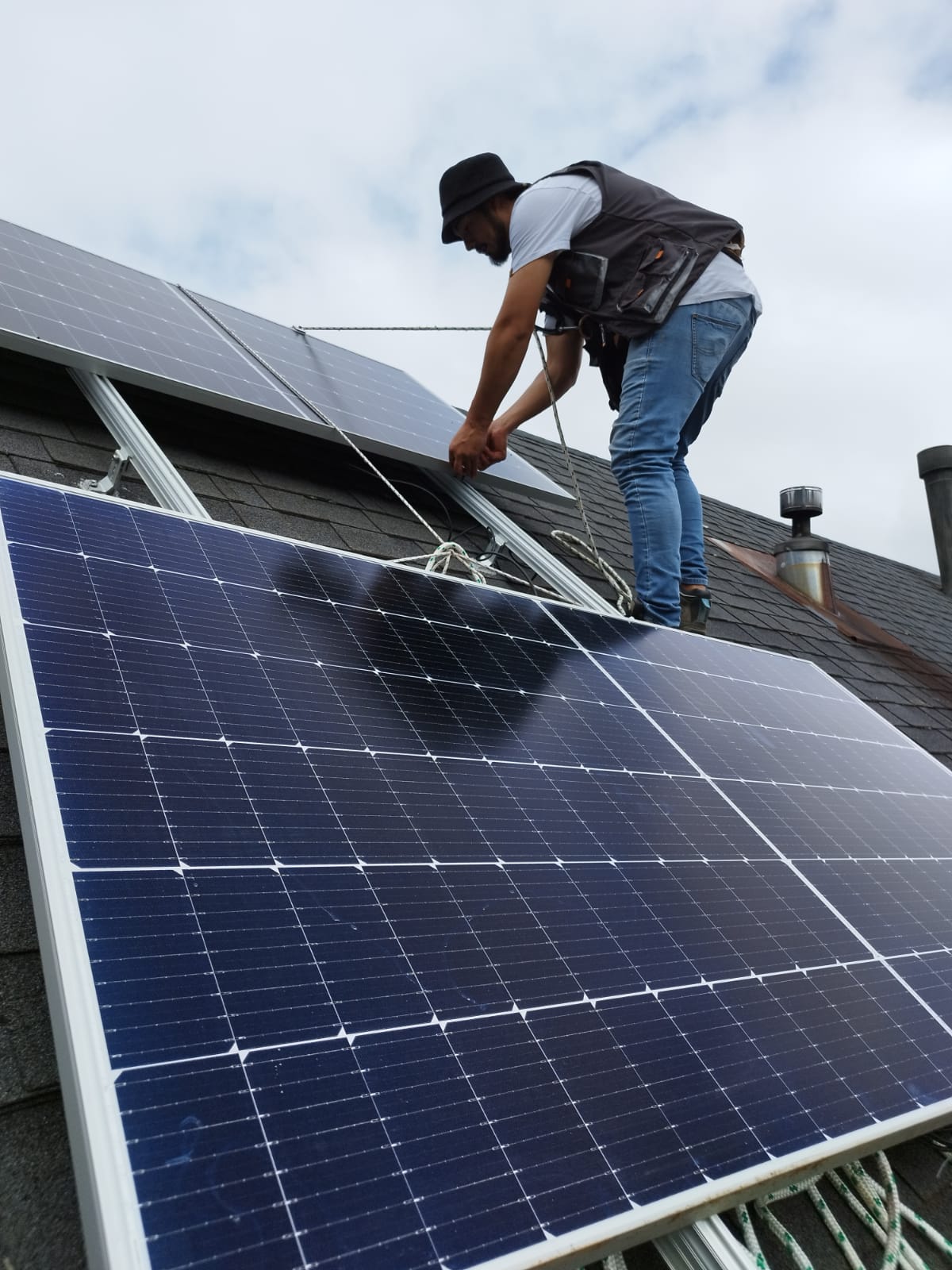 Instalacion de paneles solares en Valdivia